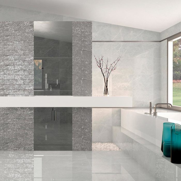 baño con azulejo porcelánico marmol ALTAMURA SILVER PULIDO