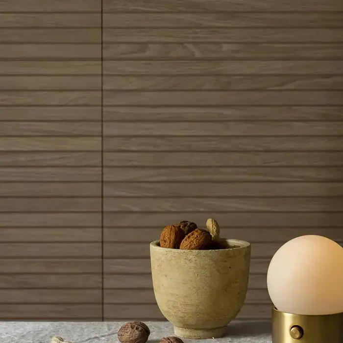 Baldosa porcelánica efecto madera con relieve para paredes de cocinas y baños Azulejo Verbier Wall Taupe Decor